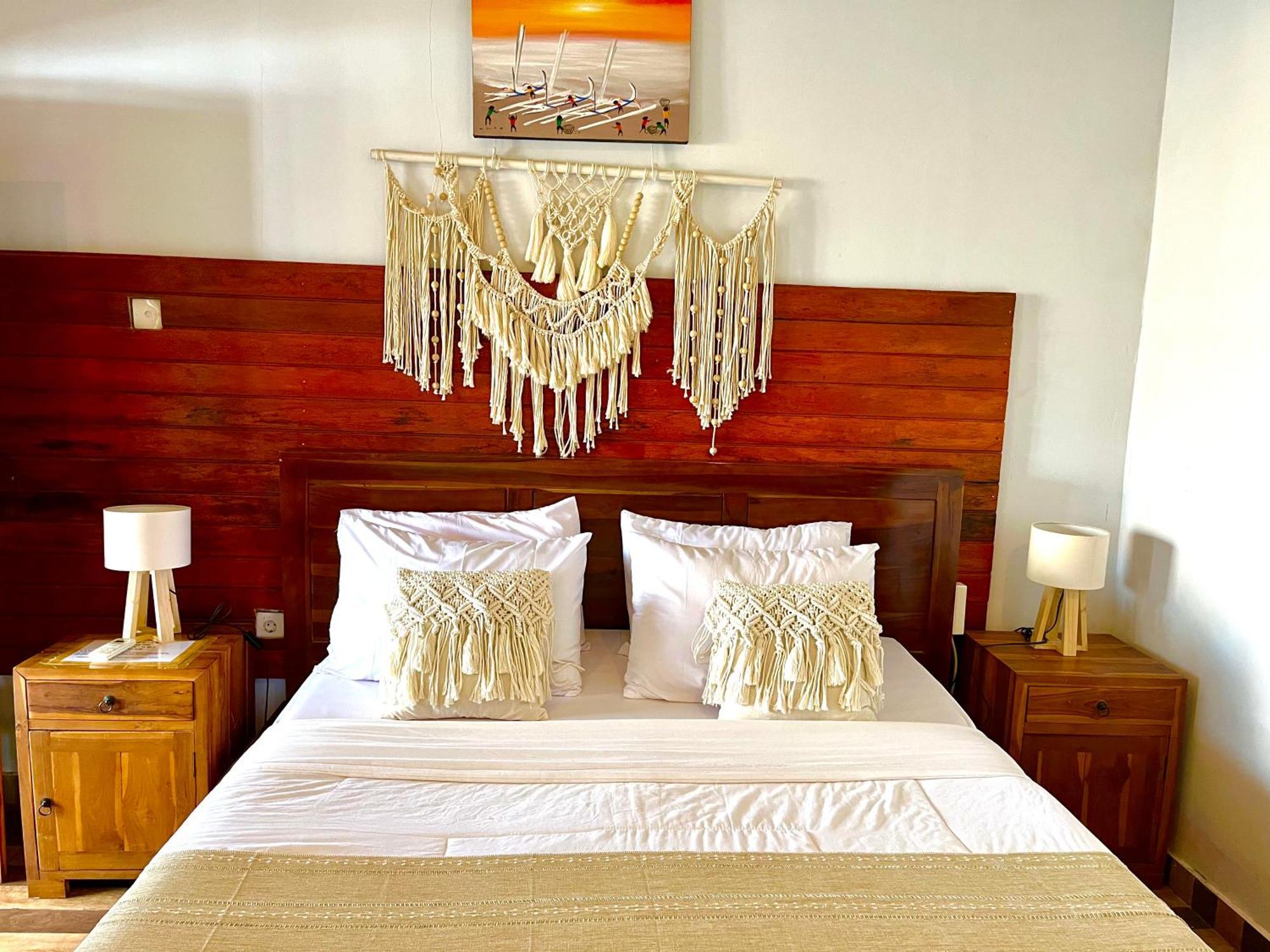 Coastal Inn Batununggul Ngoại thất bức ảnh