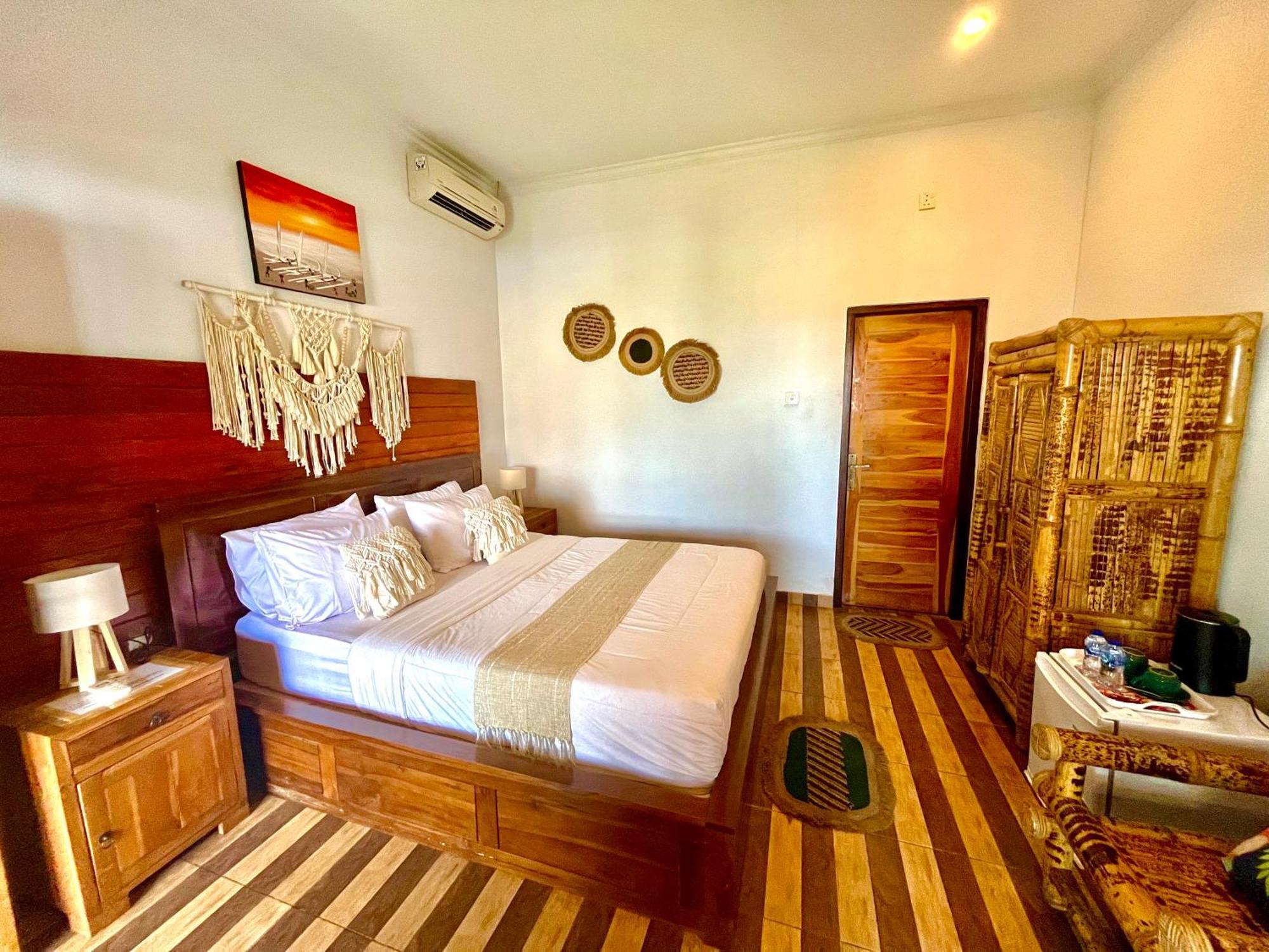 Coastal Inn Batununggul Ngoại thất bức ảnh