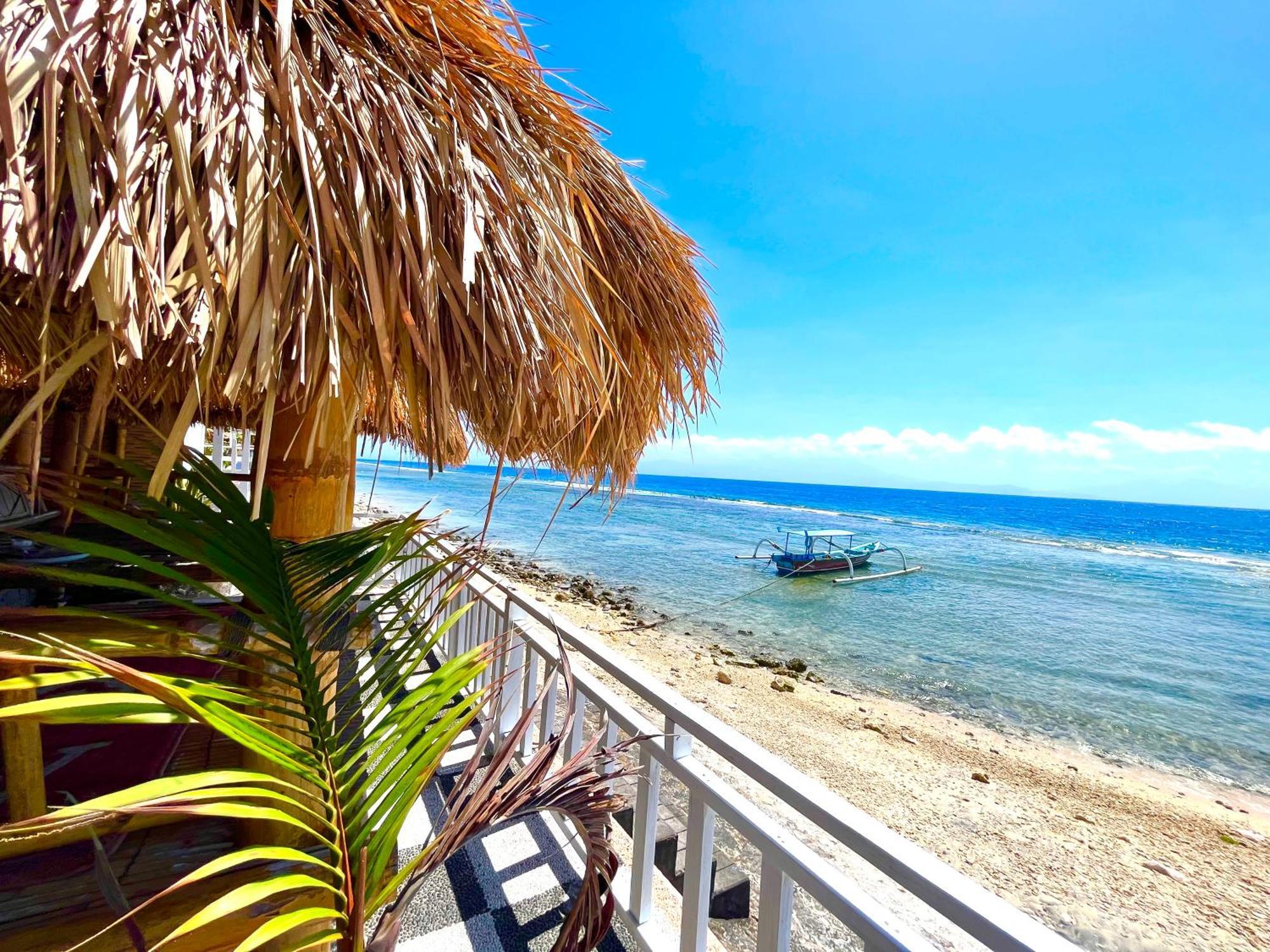 Coastal Inn Batununggul Ngoại thất bức ảnh
